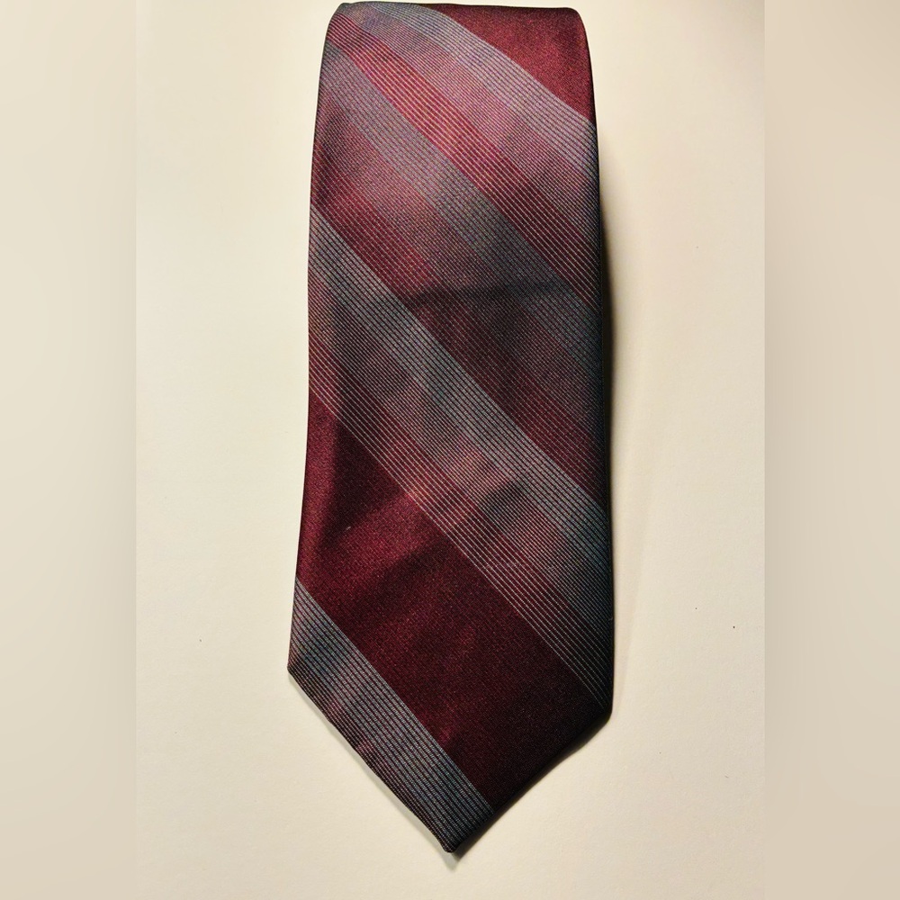 Vintage Burgundy Grey Sharkskin Tie by Philippe Longet